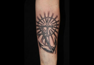 Tattoostudio Hamburg , Hakuna Ma Tattoo , Tattoos , Tattoo Anker Kreuz