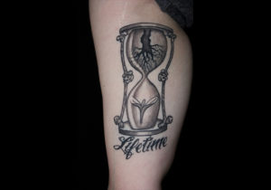 Tattoostudio Hamburg , Hakuna Ma Tattoo , Tattoos , Tattoo Stundenglas Lifetime