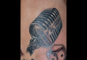 Tattoostudio Hamburg , Hakuna Ma Tattoo , Tattoos , Mikrofon Tattoo