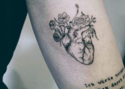 anatomic heart with flowers tattoo von jakub
